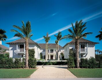 From Bland to Beautiful: How to Update Your Florida Home's Curb Appeal