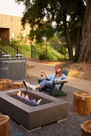 How to Create a Cozy Outdoor Living Space on a Budget