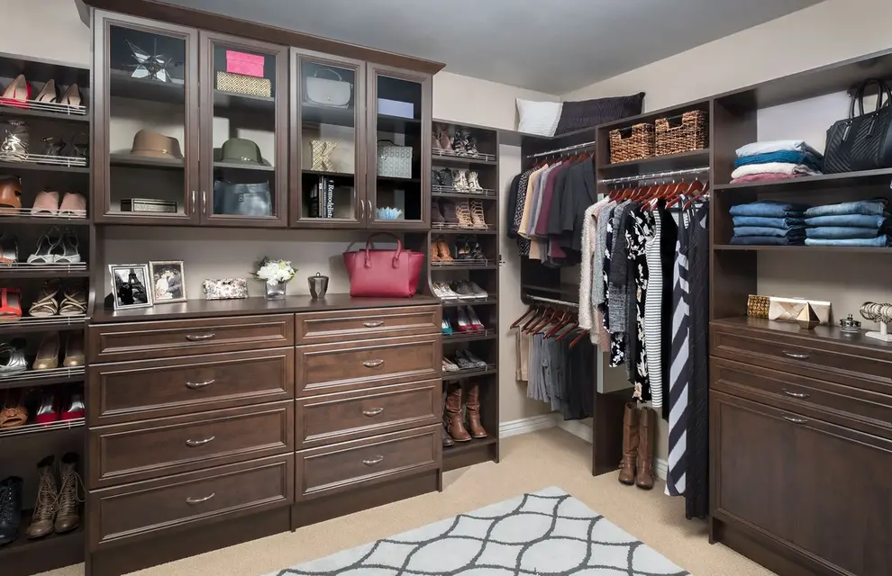Maximize Your Space with Custom Closet Installations